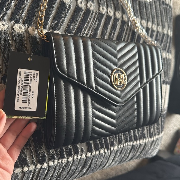 Badgley Mischka Black vegan leather Chevron Quilted Crossbody NWT DEADSTOCK - Picture 4 of 11
